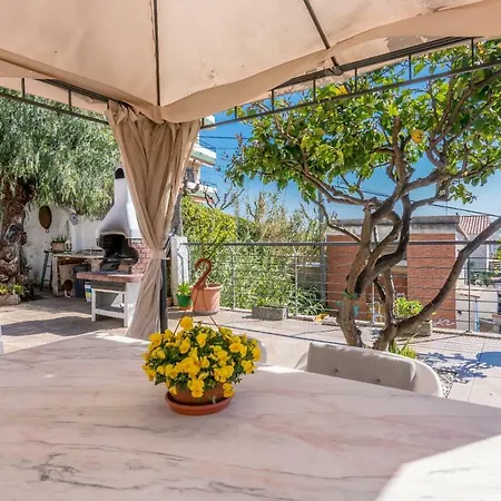 Homeholidaysrentals Delphi