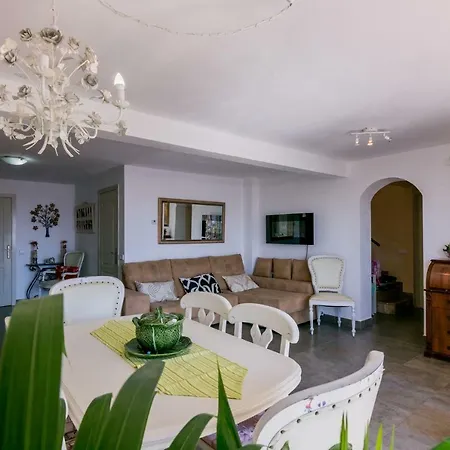 Homeholidaysrentals Delphi Vakantiehuis *