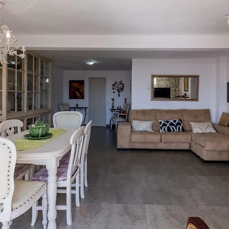 Homeholidaysrentals Delphi *